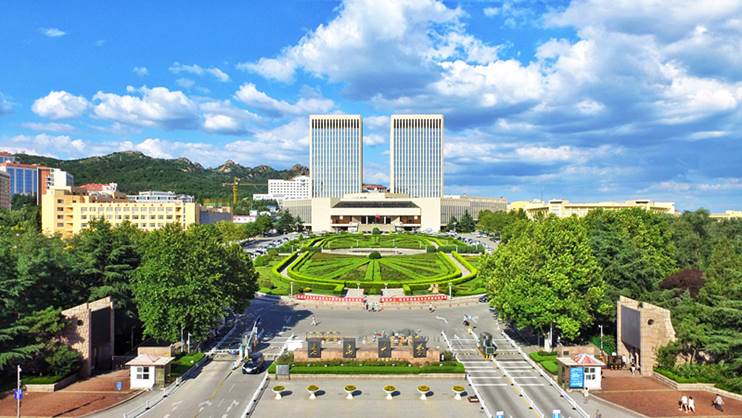 威尼斯144777欢迎您正门花坛图片